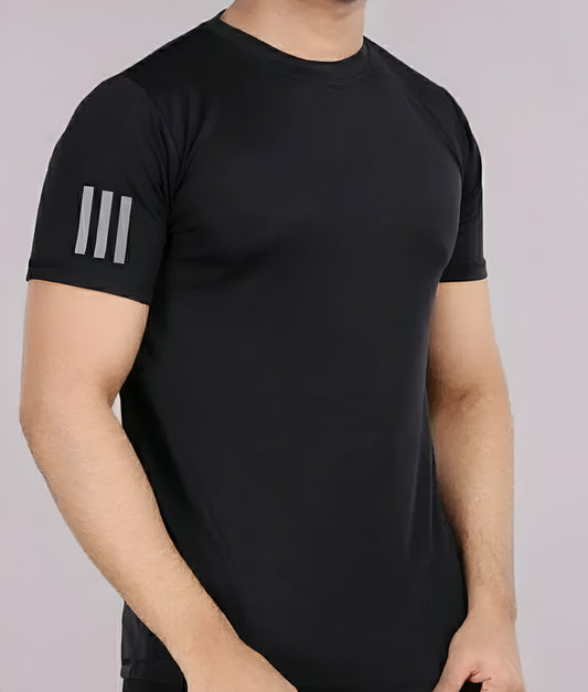 Men black Activewear T-shirt